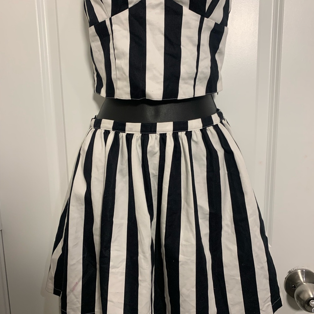 PJK Patterson J. Kincaid Black and White Striped two piece top w/skirt.